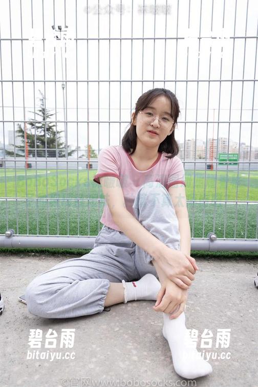 BoBoSocks袜啵啵 - 高清图册照耀着稚予的玻璃丝短袜，种草不算太离谱吧？