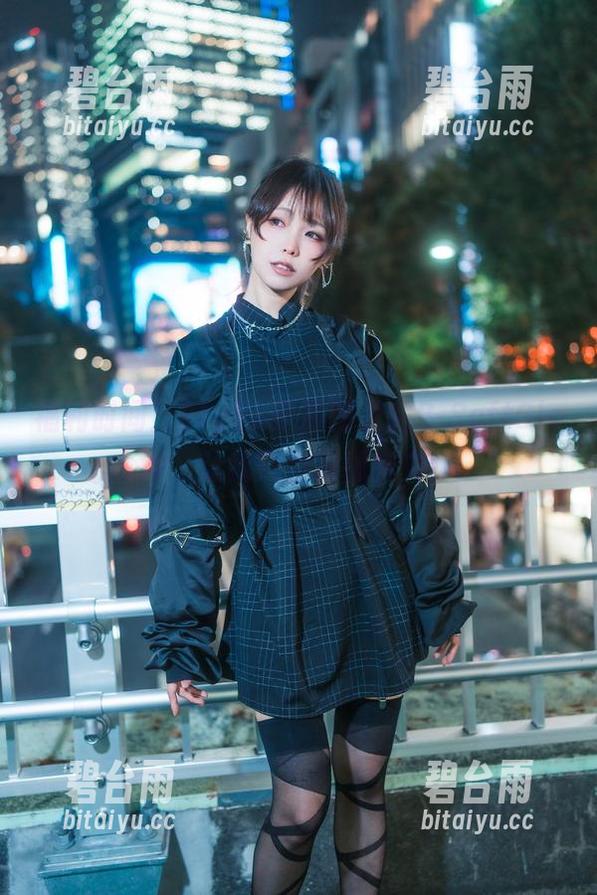 福利时间！ElyEE子原图里的B-SoftGlow，让我完全没抵抗力！