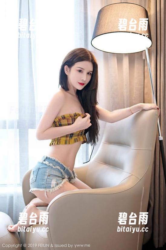 Feilin嗲囡囡 - SiByl李思宁再度更新她的纯白图包，这种白，让我想挖掘更深的含义。