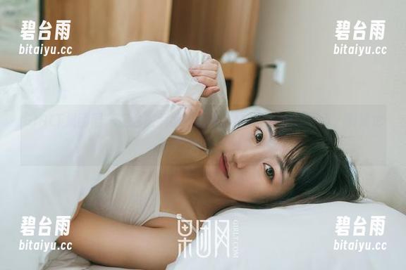 GIRLT果团网 - 在私房菜里的羞怯：Miss琪原图展示，厨娘也有优雅的一面！