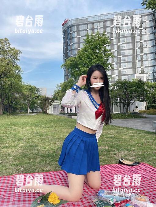 微密圈 - July芝岚全套作品，让你无法自拔的腿控之旅。