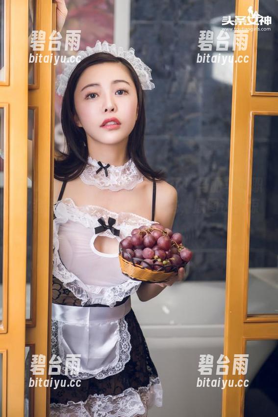 TouTiao头条女神 - 提气了！马丽华的职业装写真集犹如职场的魔法，原图让人惊艳。