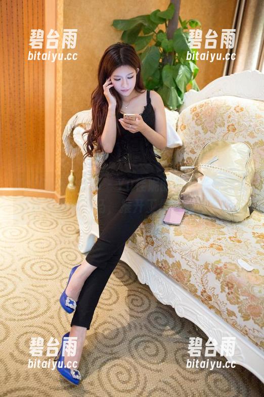 TuiGirl推女郎 - Yu佳妮的职业装原图，壁纸界的小黑马，推开工作界的新大门！