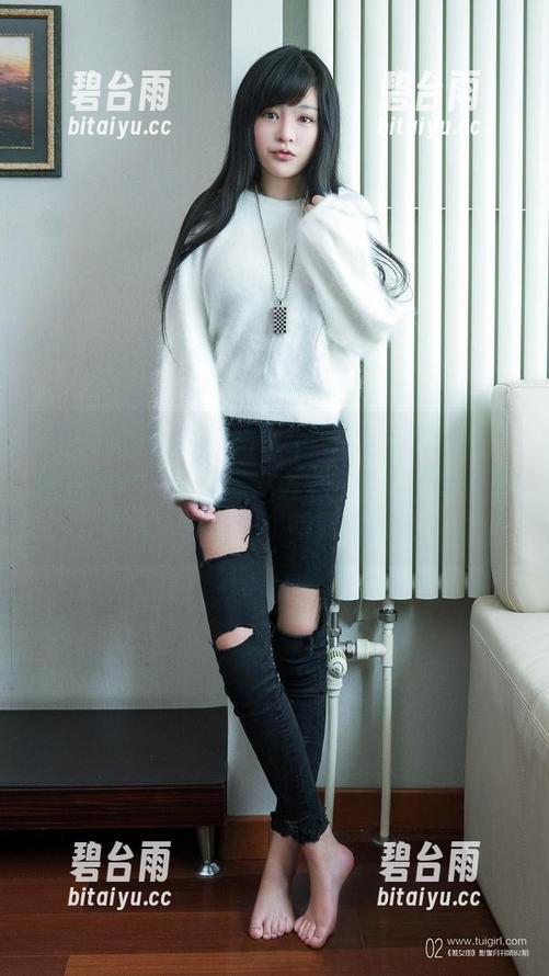 TuiGirl推女郎 - 原图不算多，图册却让我觉得每一张都是一篇小故事，胡允儿的御姐，我嗅到了不同的味道！