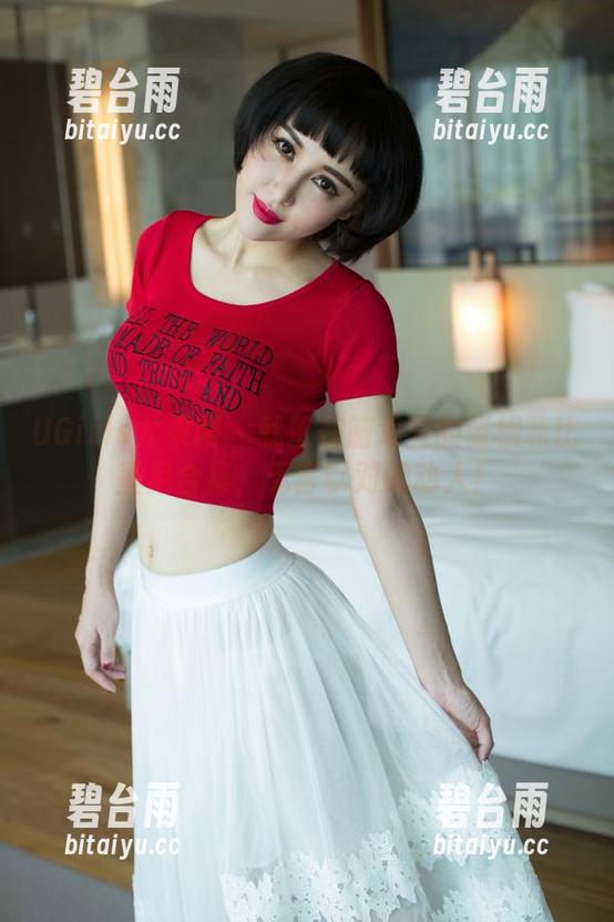 UGirls尤果网 - 就留在脑海里的张栩菲比基尼合集，无言以对的动人！