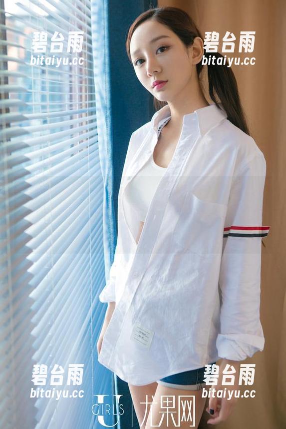 UGirls尤果网 - 倒带“纯小希”的泳池时光–一边畅游在网盘的下载中，别忘了留下赞美的印记。