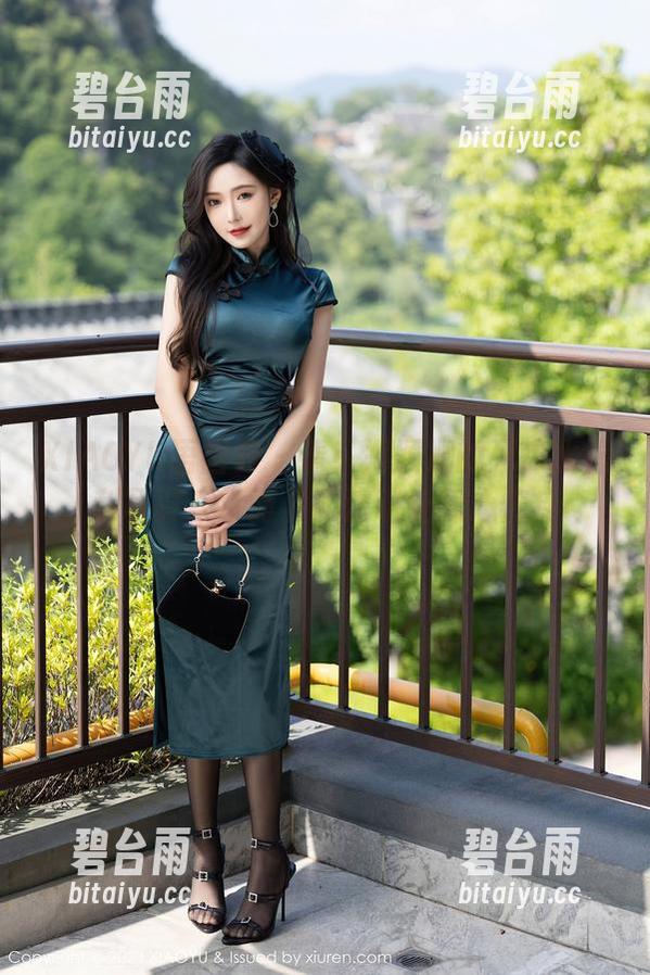 XIAOYU语画界 - 看！郑颖姗的死库水福利写真，水面下的波动让我心痒痒