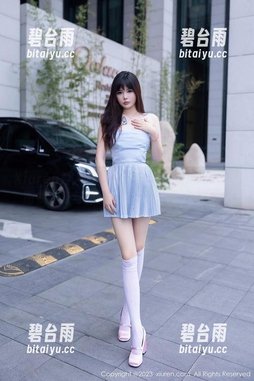 Xiuren秀人网 - Barbie可儿的透明全套图集：身与影的轻轻碰撞，期待与挑战