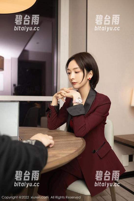 Xiuren秀人网 - 论周慕汐fairy浴室写真集里的光影，究竟是在拍照还是在洗澡？