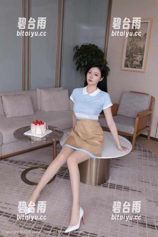 Xiuren秀人网 - 小茶茶tea最新力作：校园照片里隐约的某种氛围。
