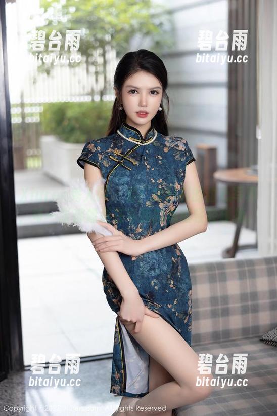 Xiuren秀人网 - 看！林杉杉的甜心写真，每一张都像是在与我的思绪轻轻碰撞。