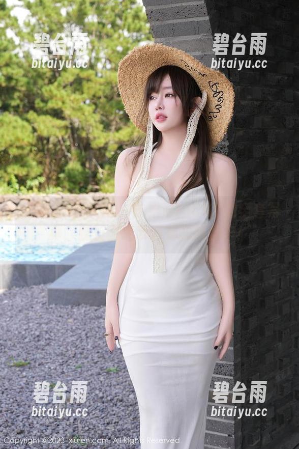 Xiuren秀人网 - 陈雅漫VICKY的全套写真，腿长到连云彩都想搭便车！