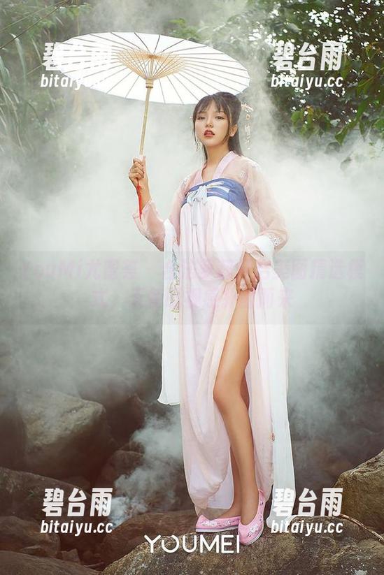 YouMi尤蜜荟 - 合法萝莉开启美图精选模式，天使既视感扑面而来