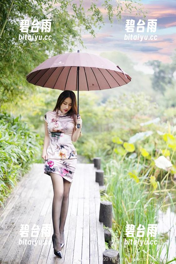 YouMi尤蜜荟 - 图库中的牛仔裤：周妍希，你这小套路看得我心痒痒