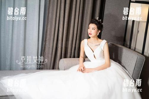 克拉女神 - 看容儿的高清套图，清纯得让人几乎忘了她也是个博主呢！