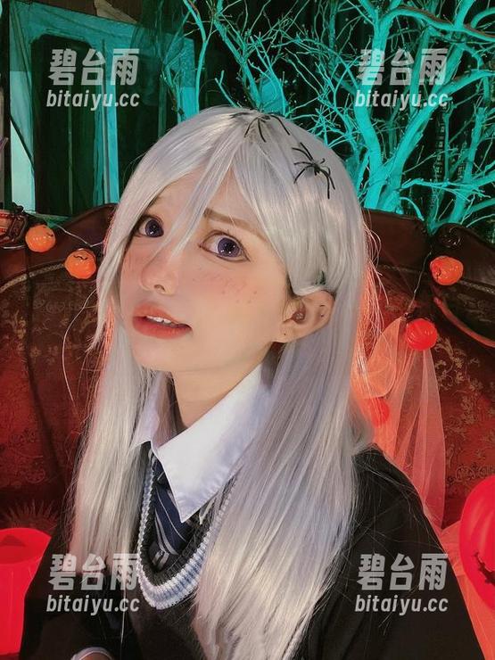 精品美图：六二二同学在浴缸里的悠闲自拍选