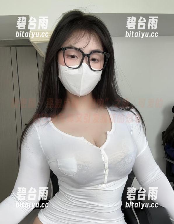 微密圈 - 黑波点的“肉肉”之旅，可爱的肉巴的写真又引发我新的想象