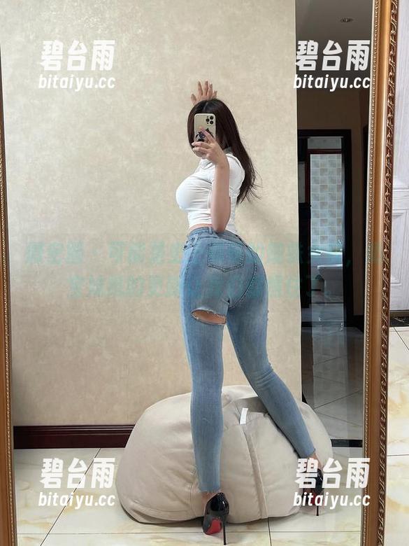 微密圈 - 可能是史上最萌的蜘蛛女侠，奶宝妹纸的更新让我们都愣住了。