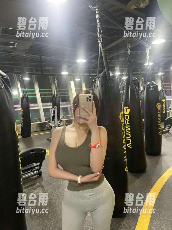 微密圈 - 作品大放送！奶宝妹纸的天使福利，让人忍不住想收藏！