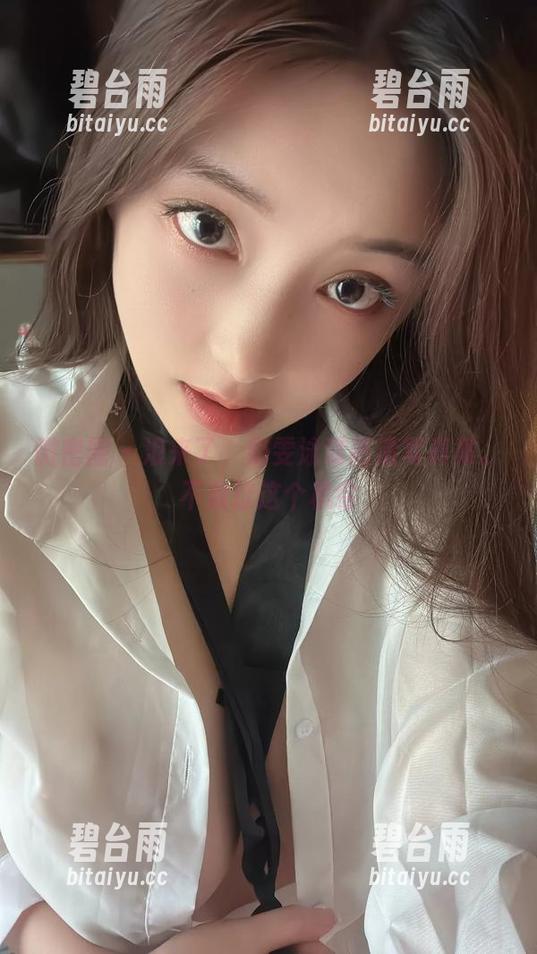 微密圈 - 浪来了，奶雯泳装高清写真集。不放过这个机会