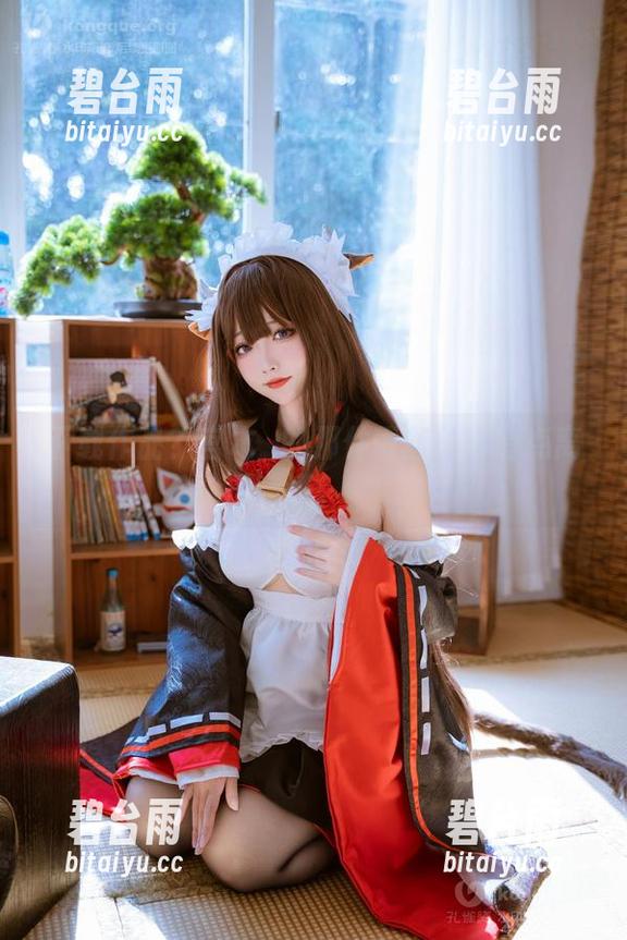 下载作品？宫本桜的那件蕾丝美得有点离谱。