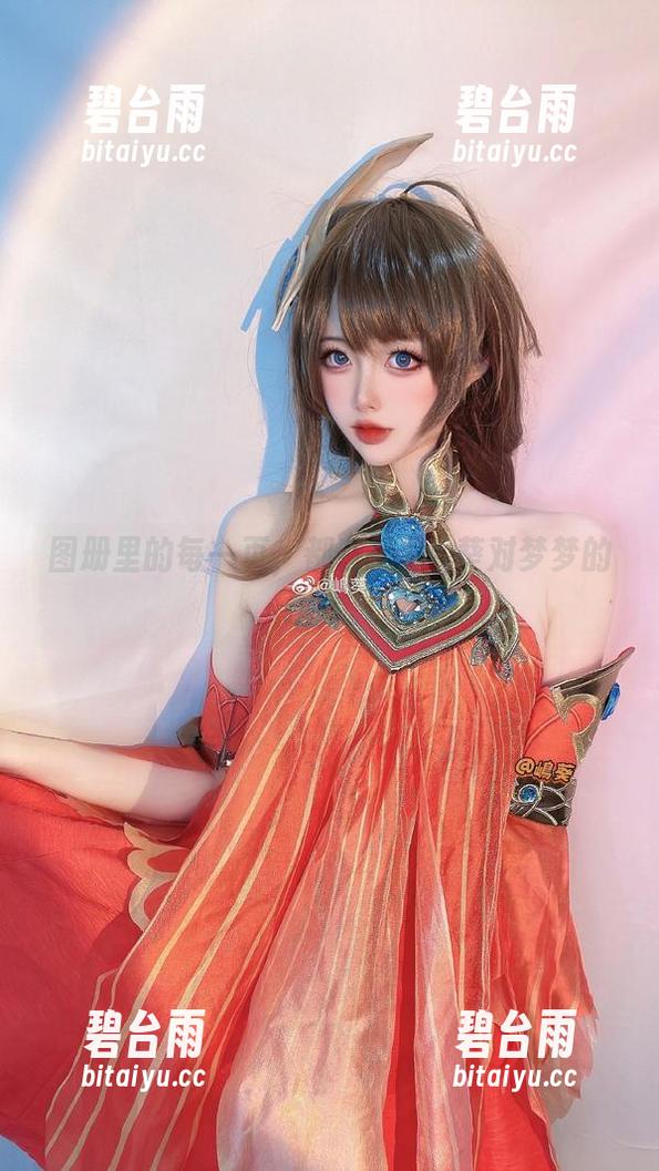 图册里的每一页，都在揭露嶋葵对梦梦的执念。
