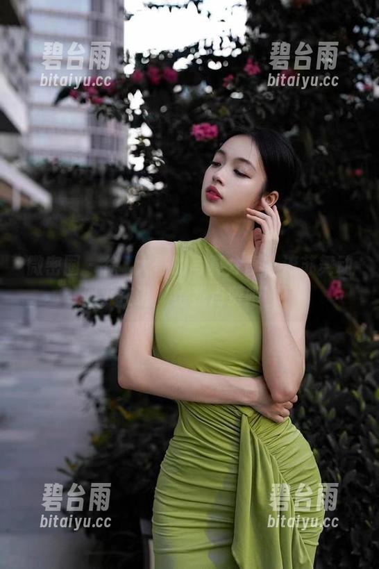 微密圈 - 徐珺大哥的写真分享，流苏舞动似乎在说‘给我点赞吧’！