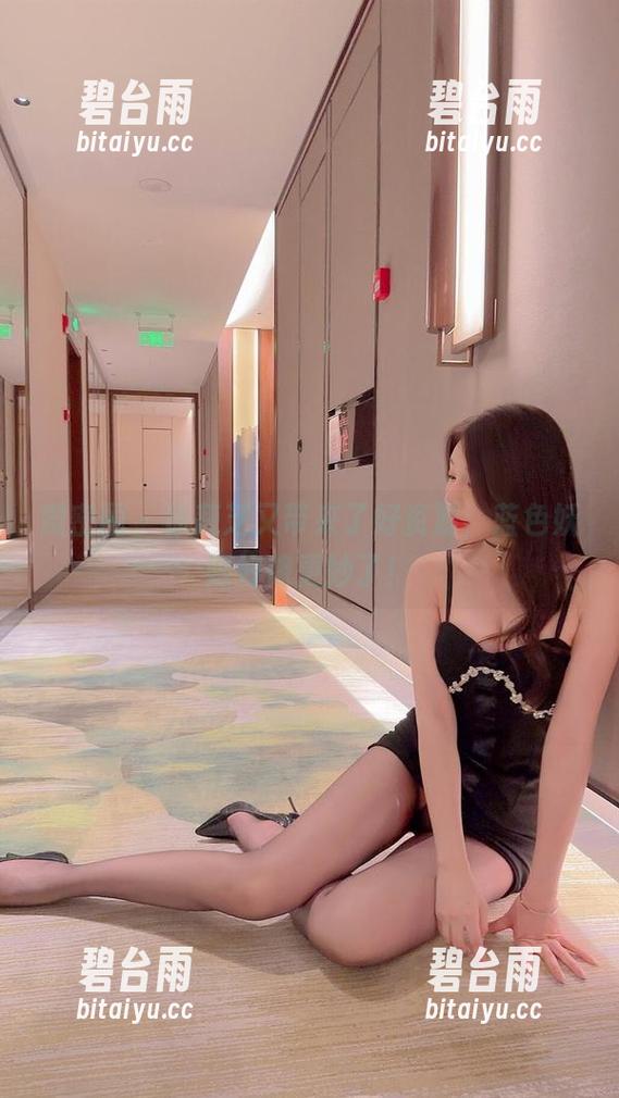 微密圈 - 徐莉芝又带来了好资源，蓝色妖姬好像更妙了！