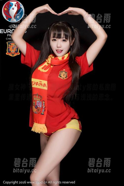 推女神 - 花嫁？施忆佳Kitty酱的私房图集里传递几分无声的期待与浅浅的思念。