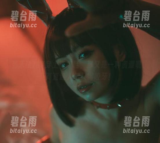 当末夜787穿上高跟鞋，那又是一种资源呢，简直迷人但又得咬牙！