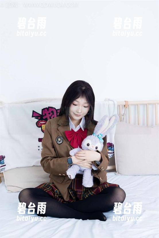 物恋传媒 - 每次看到佳琪的美图，脑海里总浮现某个不经意的“秘密”。