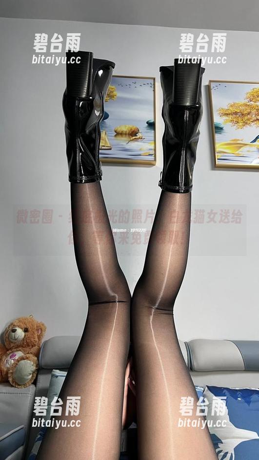 微密圈 - 红底极光的照片，白龙猫女送给你，等你来免费领取！