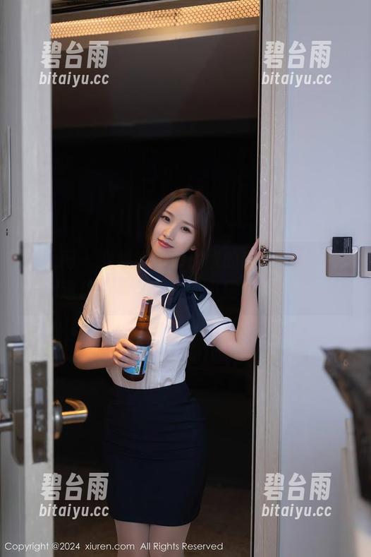 秀人网 - 穿越到yoo优优的私房，别被美图迷住哦，套图里的小细节超有趣！
