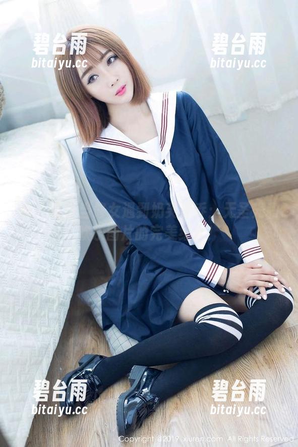 秀人网 - 当修女遇到奶芙乔乔：无圣光和欢乐图片的完美结合！