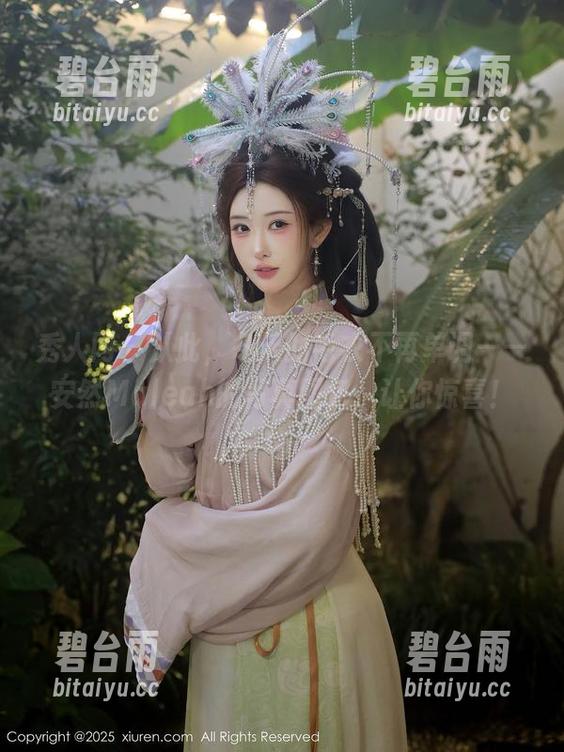 秀人网 - 从此，冬天的毛衣不再单调——安然Maleah的写真图包，让你惊喜！