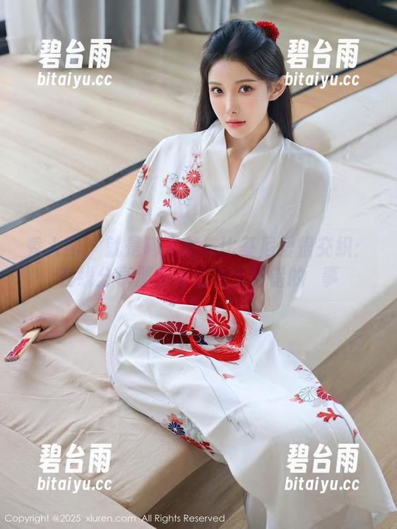 秀人网 - 就是阿朱啊与比基尼爱恨交织：在线分享那些年把泳衣穿错的囧事