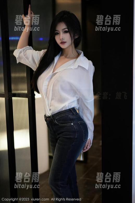 秀人网 - 果儿victoria的夏日全套：放飞思绪的一把钥匙？