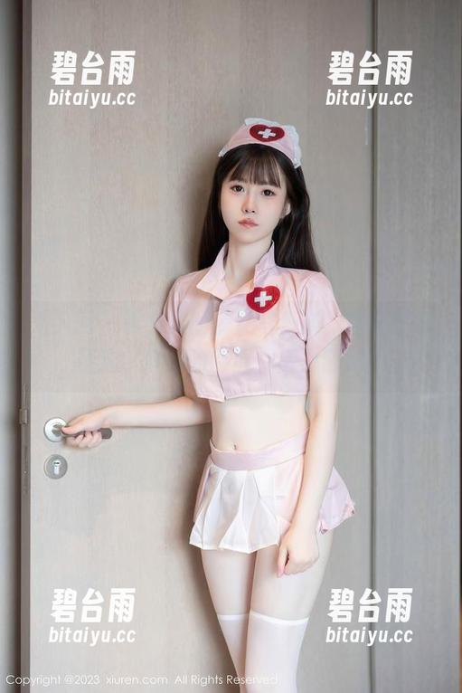 秀人网 - 谭小灵的少女写真集，精选中的精选，青春的脸蛋，活力四射！
