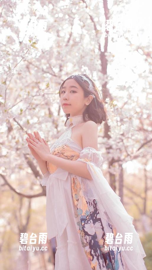 高清摄入：穆零Mu0在午后的阳光下放飞自我