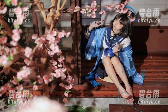 纸悦Etsu_ko 纸悦Etsu_ko的秘书写真:以文书之名,撩拨你的想象。