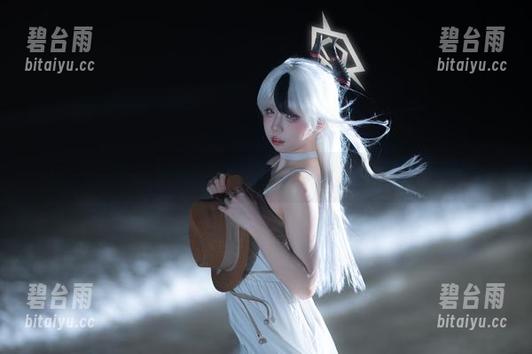 纸悦Etsu_ko：水手服图集让人佩服到水里，资源随手传情！