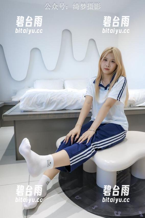 绮梦摄影 - 看完子涵的女王气场，最新图库中的你，还会再想别的吗？