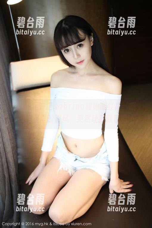美媛馆 - 许诺sabrina和她的红裙：哦，那套图里的微风，突然让我联想到…