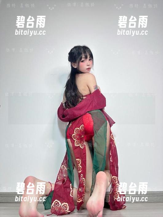 微密圈 - 原图分享，不得不说聂傲娇的美腿有种让人想立刻拜倒的气势！