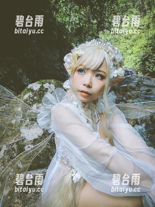 自闭颜球球的私拍时刻：浴缸里的水波荡漾，资源居然让我停不下来！