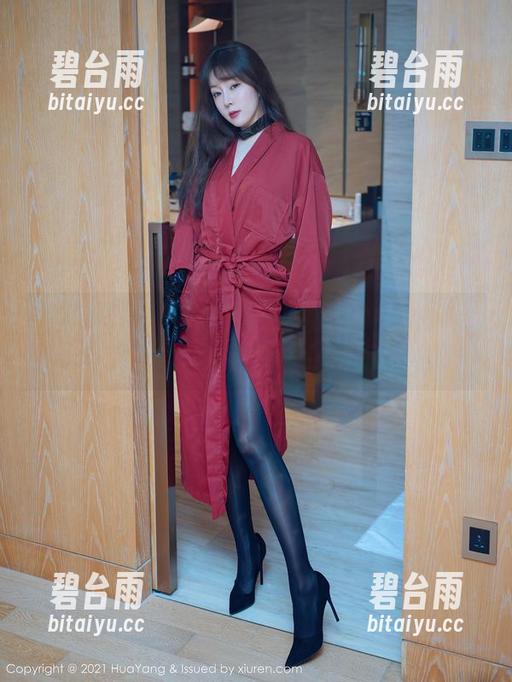 花漾show - 白裙，不来点别的，周大萌你这图包真能勾起我的好奇心？