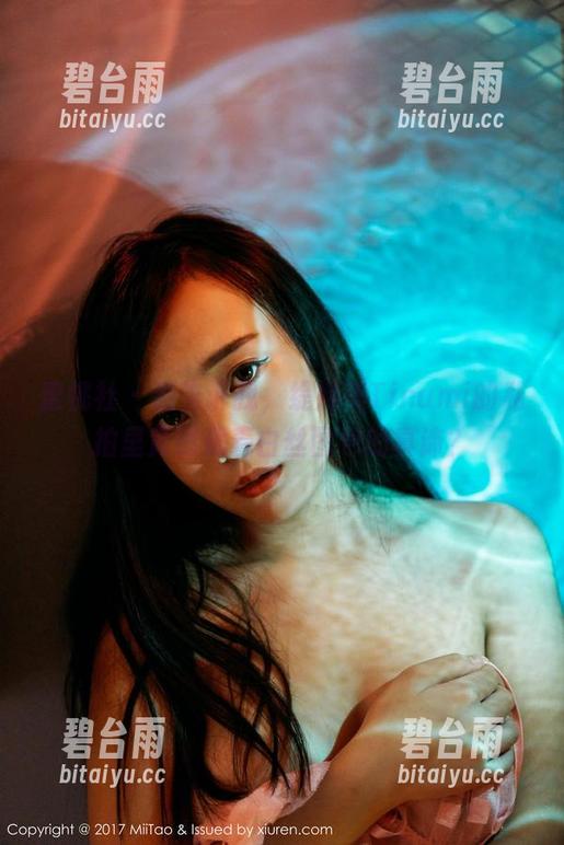 蜜桃社 - 别告诉我，缇娜美Tinami的私拍里竟然藏着白丝图包的真谛？