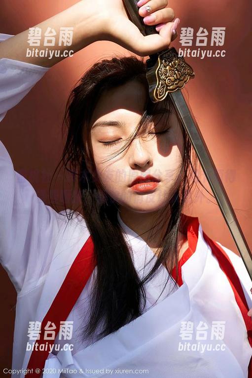 蜜桃社 - 铃木女友的原图分享，细节值得慢慢咂摸，偶尔的俏皮让人意外。
