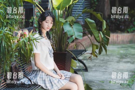 西呱呀呀呀的修女合集：一场衣袍下的小冒险