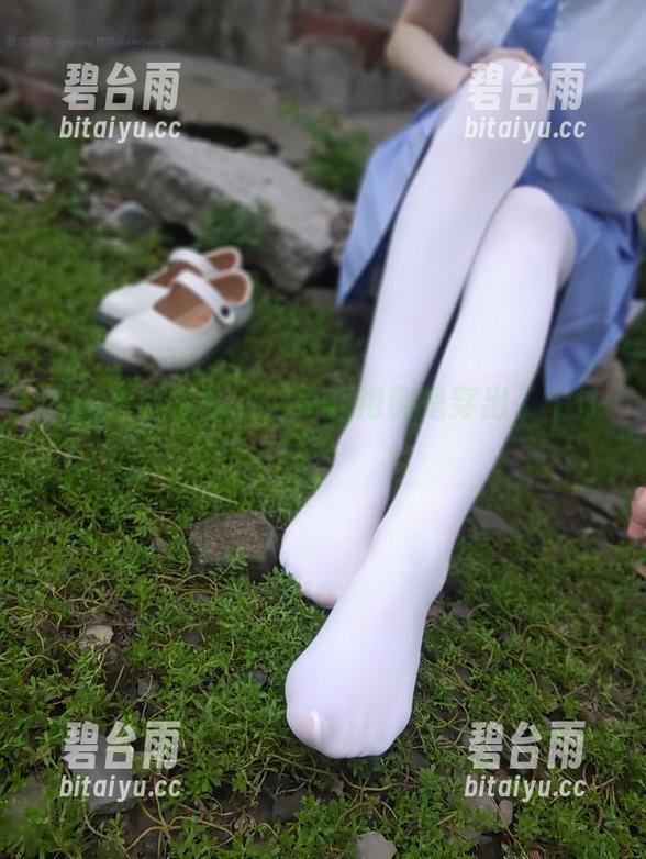 更新？西尔酱的兰草旗袍倒是穿出了个性！